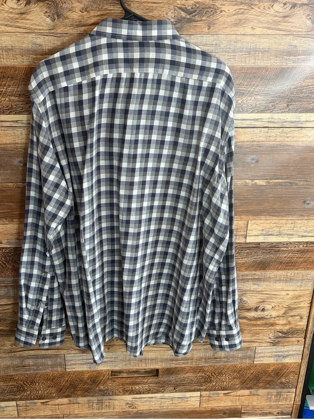 Banana Republic Men's Navy and Gray Plaid Button-Down Shirt